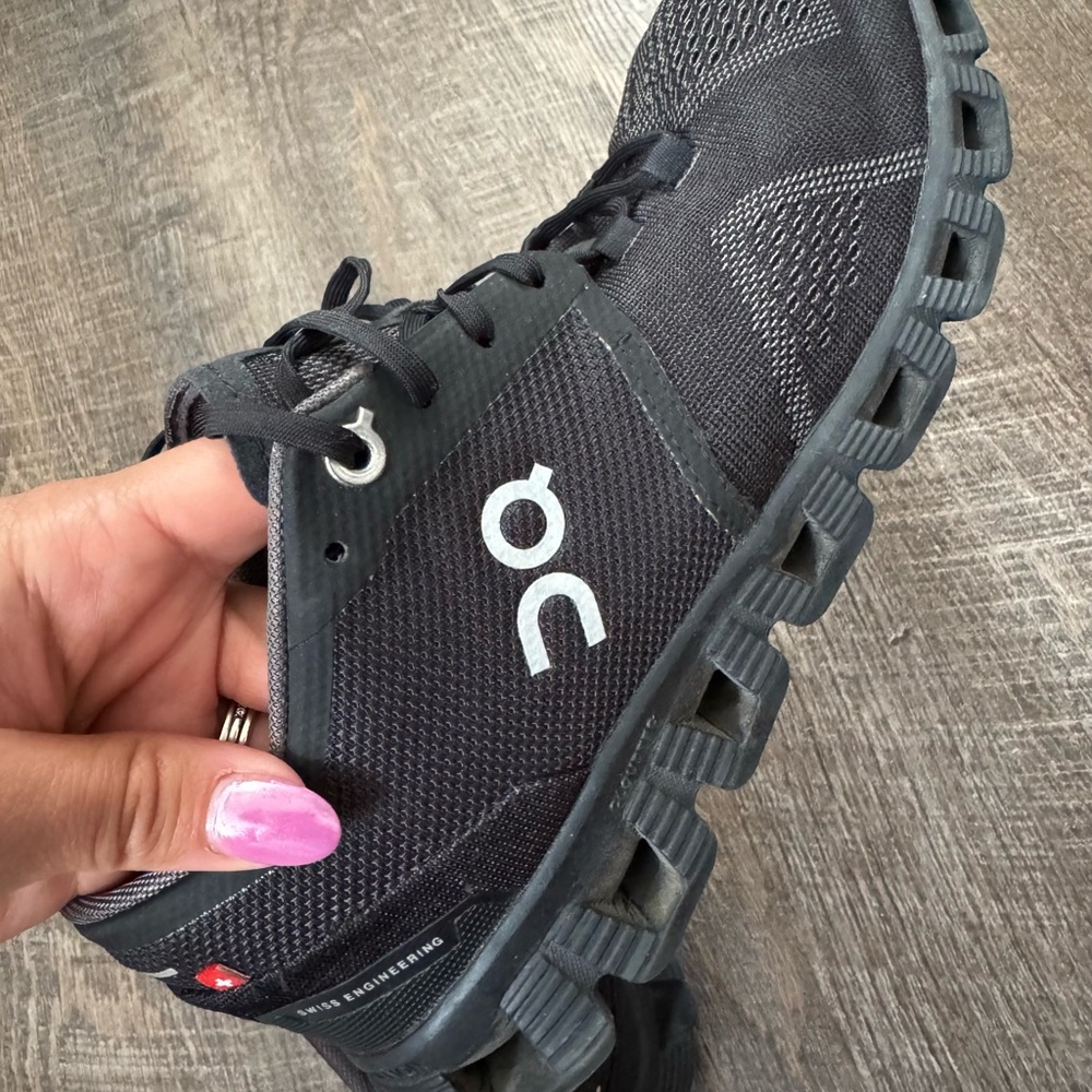 ON Running Black Sneakers